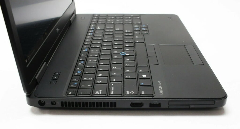 Dell Latitude widescreen 15.6″ Windows 10 Pro Laptop with 10 key